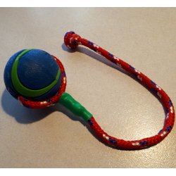 CHUCKIT ULTRA BALL MED GENNEMG&Aring;ENDE SPLEJSET SEJLTOV - "V&AElig;LG IMELLEM 4 ST&Oslash;RRELSER (OBS. &Oslash;. 6,4 CM LEVERES I 2 FARVER)"