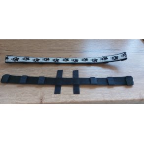 WEBBINGSKJULER MED VELCROLUKNING TIL HALSBND - HVID MED SORT HUNDEPOTER STR. B. 3 x L. 44,5 CM.